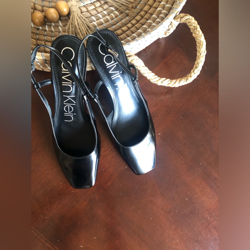 Calvin Klein Glossy Black Slingback block heels - Picture 3 of 8